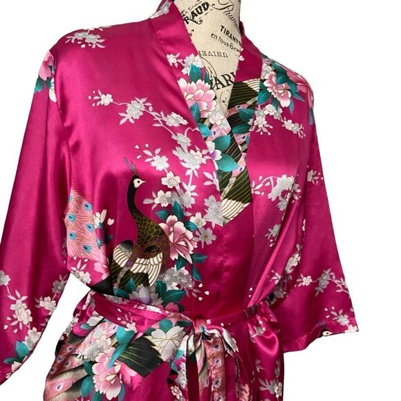 Print Bathrobes in Peacock/Floral Design in Size Small - Picture 8 of 11